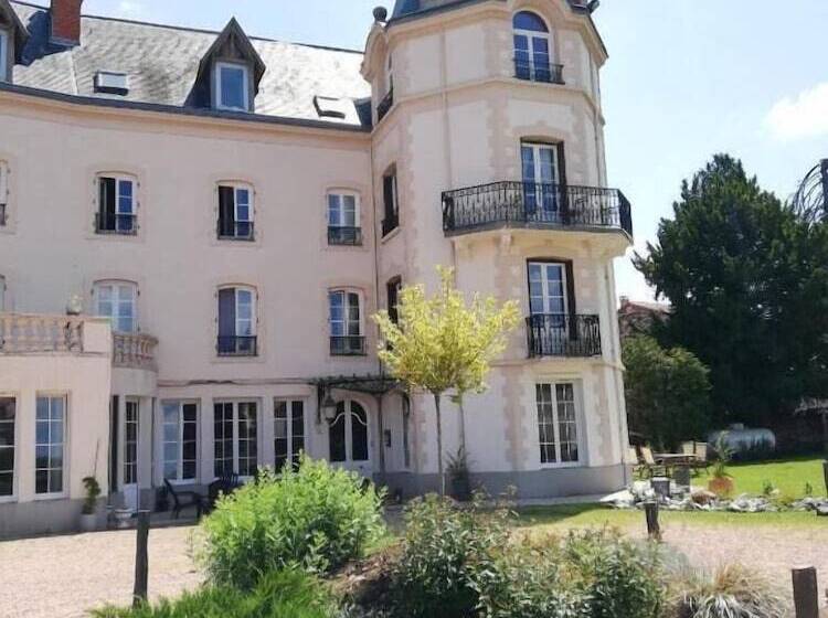 צימר Chateau Les 4 Saisons