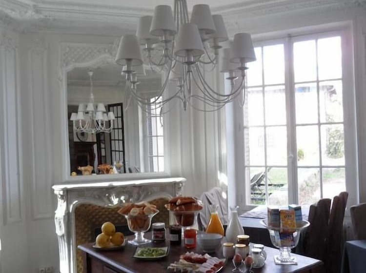 צימר Chateau Les 4 Saisons