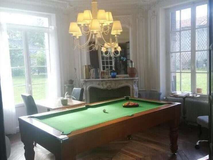 צימר Chateau Les 4 Saisons