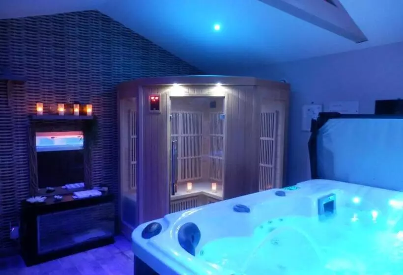Aamiaismajoitus (B&B) Mas Les Vieux Chenes