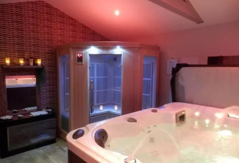 Aamiaismajoitus (B&B) Mas Les Vieux Chenes