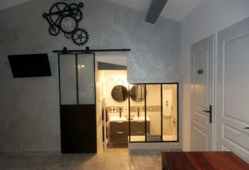 ベッドアンドブレックファースト Mas Les Vieux Chenes