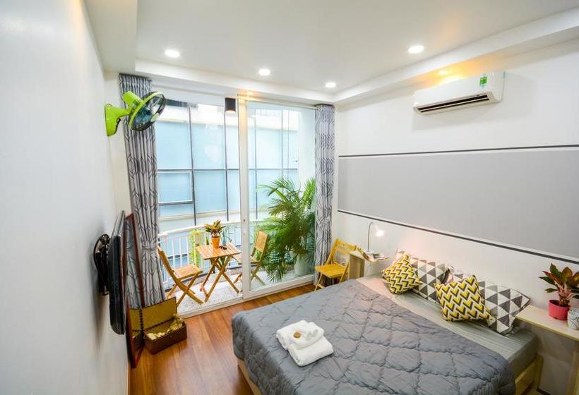 تختخواب و صبحانه The Nguyens Café Nhc