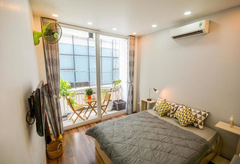 تختخواب و صبحانه The Nguyens Café Nhc