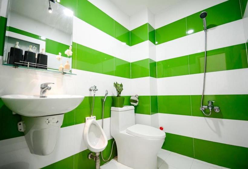 تختخواب و صبحانه The Nguyens Café Nhc