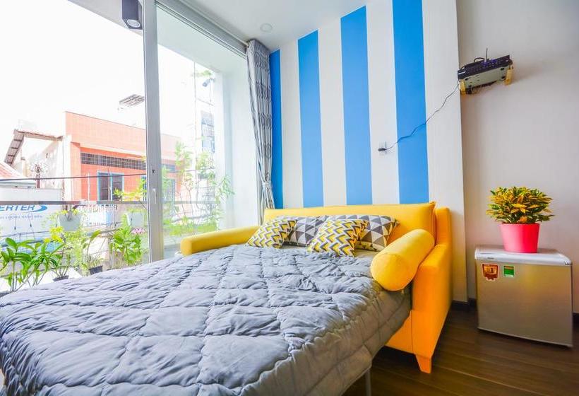 تختخواب و صبحانه The Nguyens Café Nhc