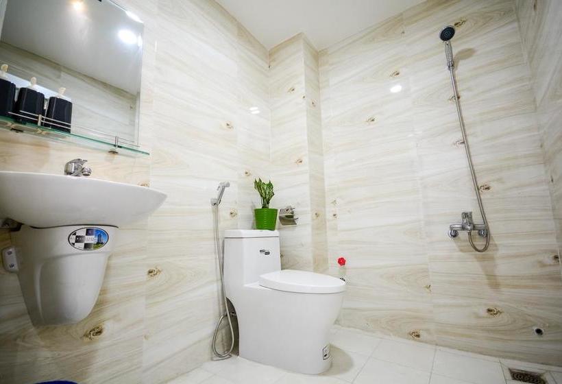 تختخواب و صبحانه The Nguyens Café Nhc