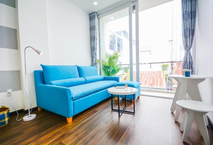 تختخواب و صبحانه The Nguyens Café Nhc