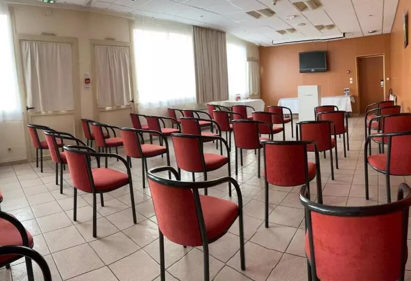 Cit Hotel La Pyramide