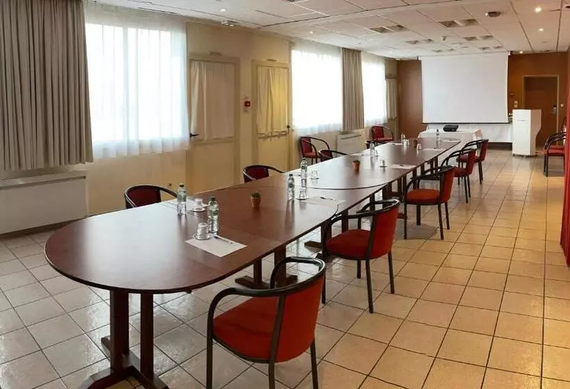 Cit Hotel La Pyramide