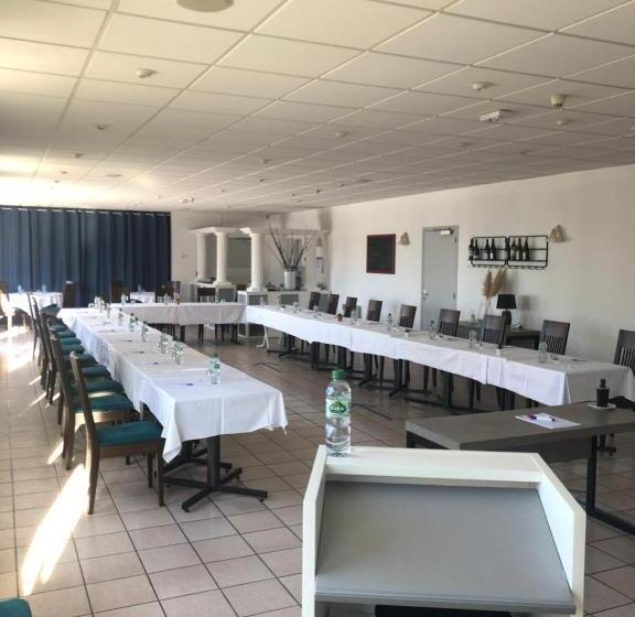 Cit Hotel La Pyramide