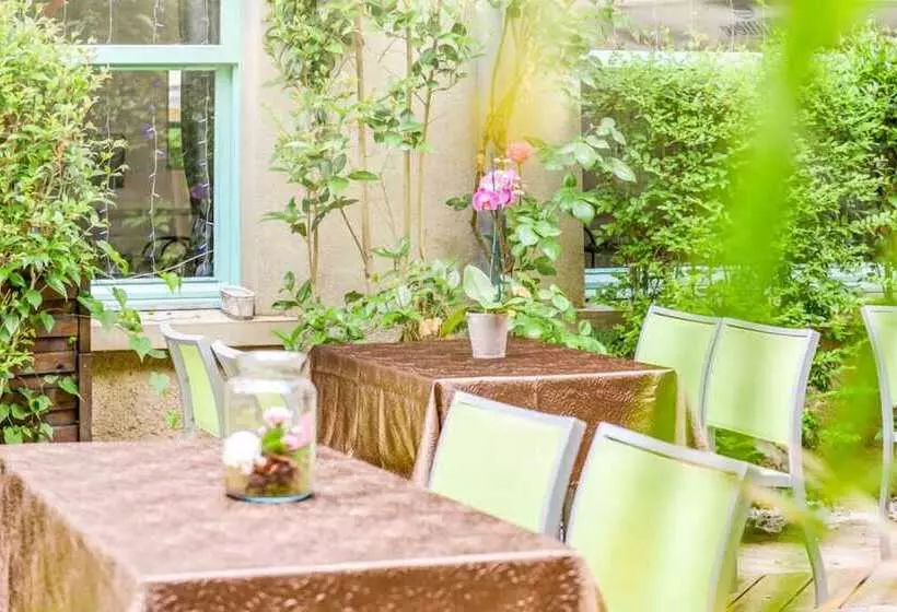 ホテル Hôtel Restaurant Atipyc