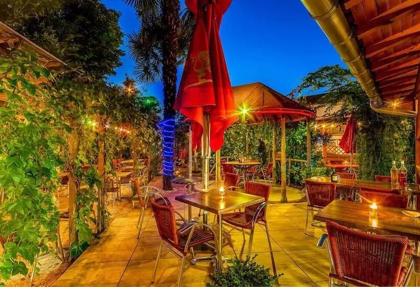 ホテル Hôtel Restaurant Atipyc