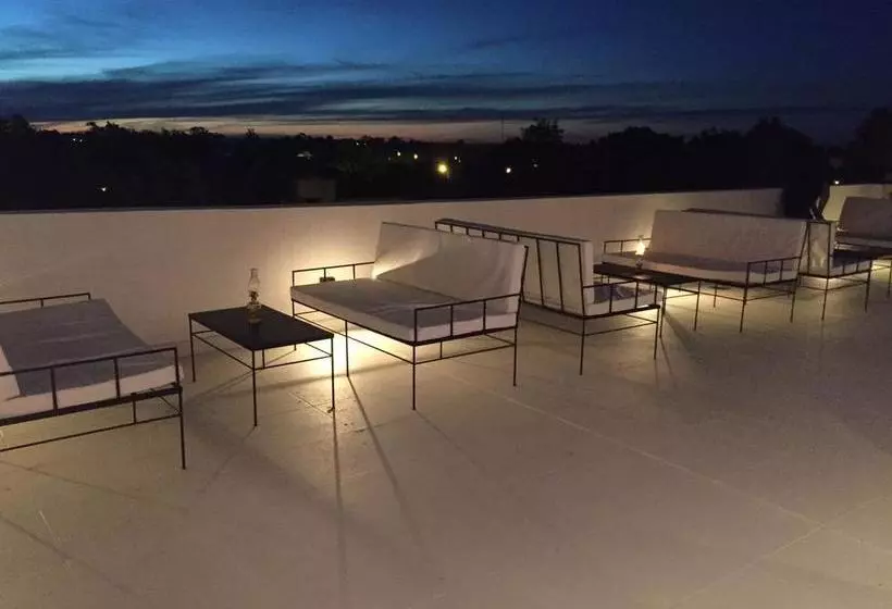 هتل Tobuna Suites