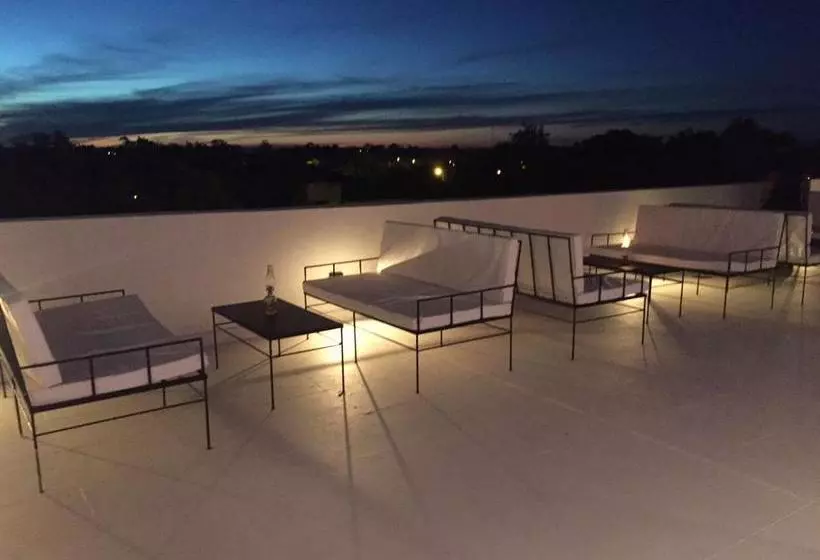هتل Tobuna Suites