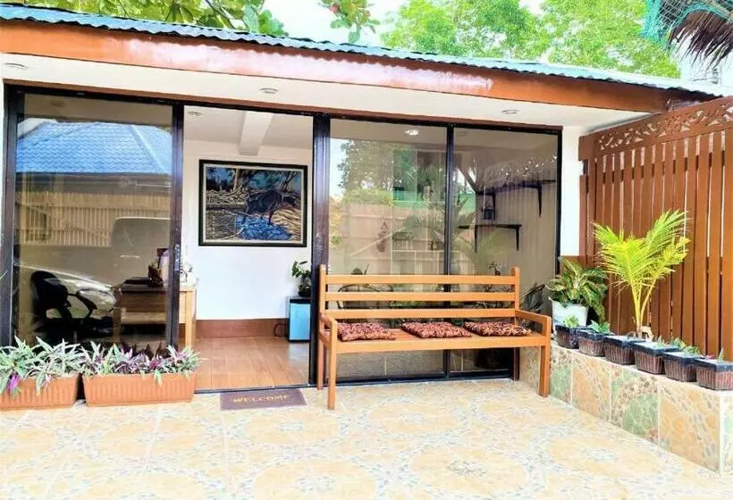 ユースホステル Villa Tomasa Virgin