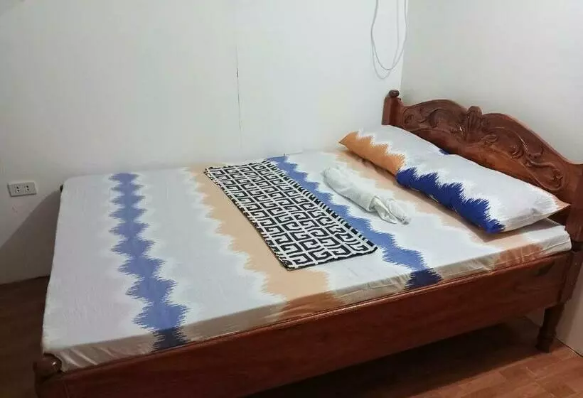 Footprints Hostel