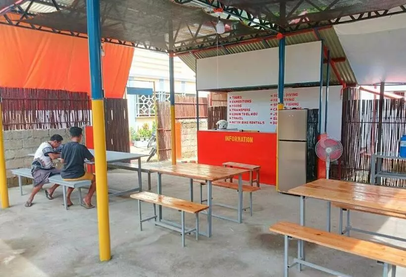 Footprints Hostel