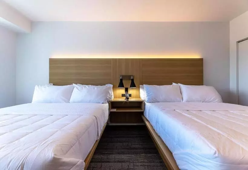 ホテル Mai Downtown Long Beach