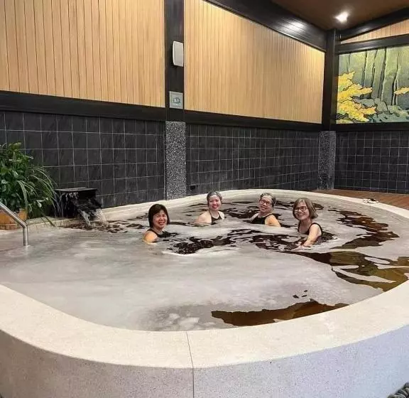 هتل Wyndham Lynn Times Thanh Thủy   Khu Nghỉ Dưỡng Khoáng Nóng