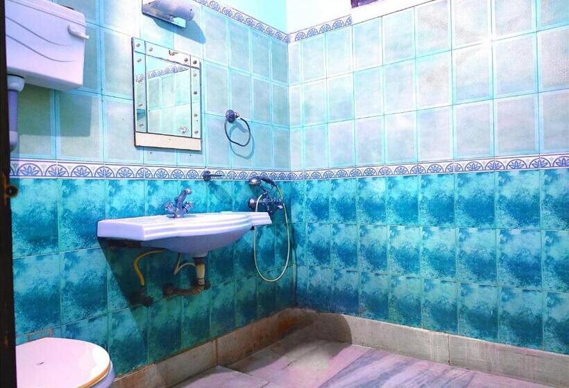 Majatalo Gurmehar S Residence