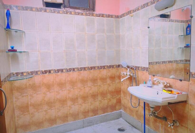 Majatalo Gurmehar S Residence