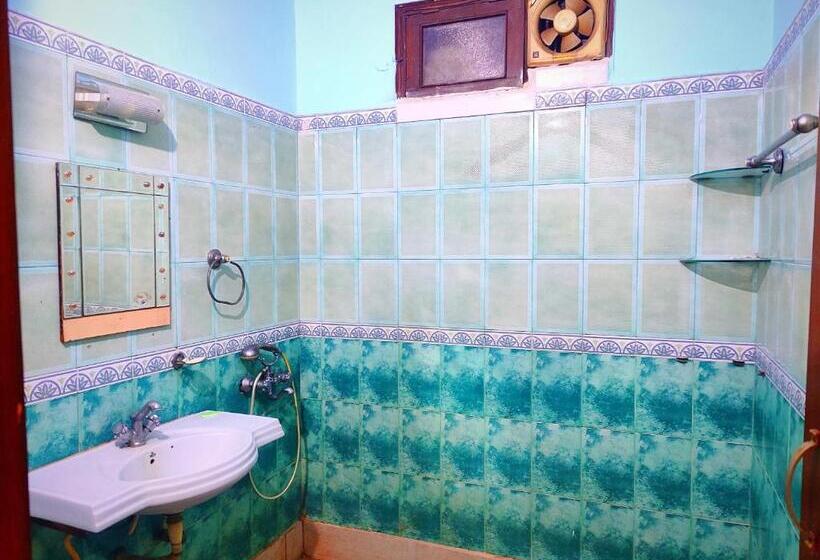 Majatalo Gurmehar S Residence