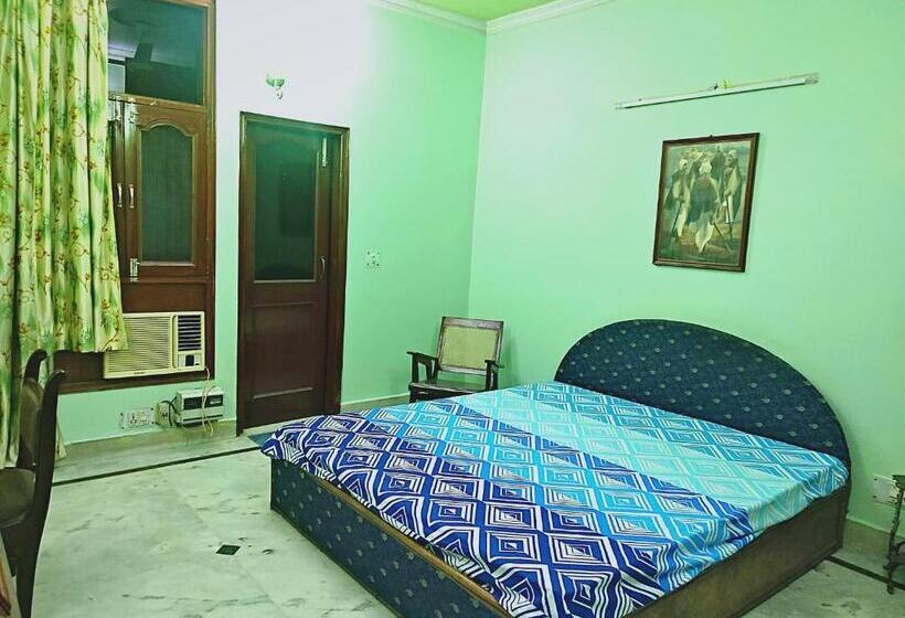 Majatalo Gurmehar S Residence