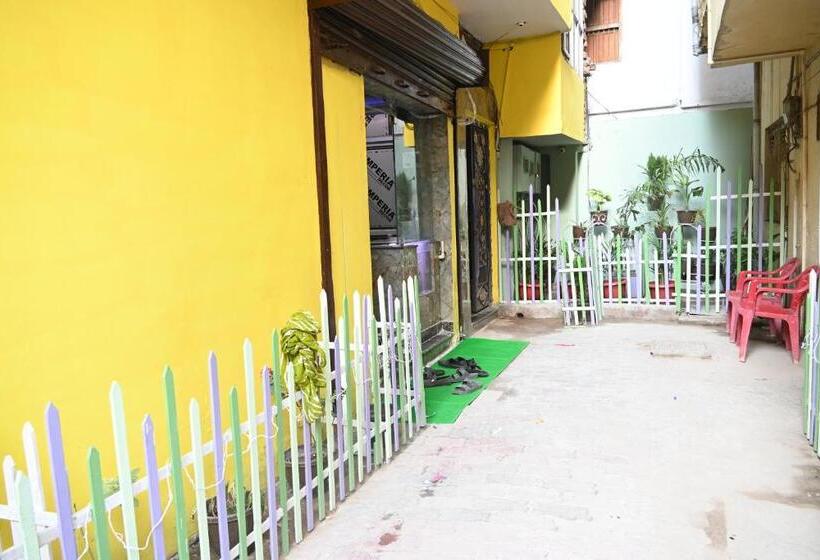 펜션 Swagat Paying Guest House Varanasi Near Ganga River