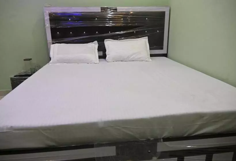 Majatalo Swagat Paying Guest House Varanasi Near Ganga River