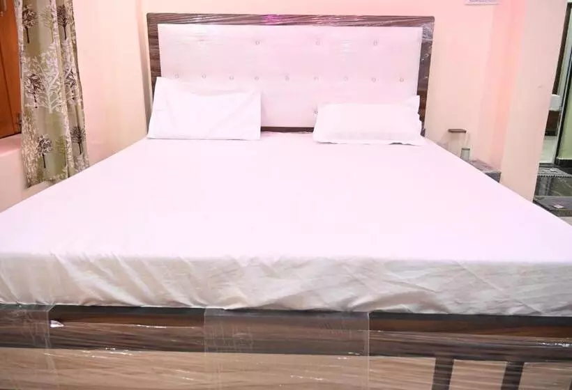 Majatalo Swagat Paying Guest House Varanasi Near Ganga River
