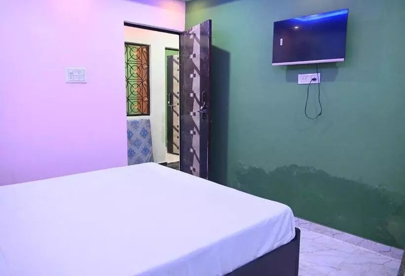 Majatalo Swagat Paying Guest House Varanasi Near Ganga River
