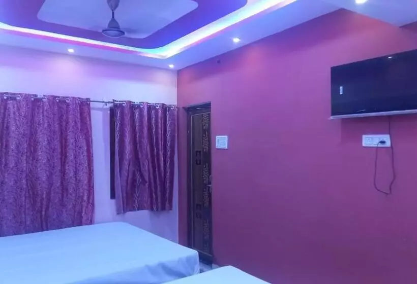 Majatalo Swagat Paying Guest House Varanasi Near Ganga River