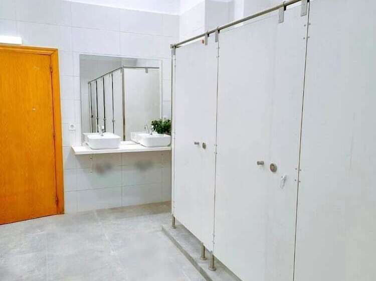 فنادق الكبسولة Capsule Inn Valencia Hostel