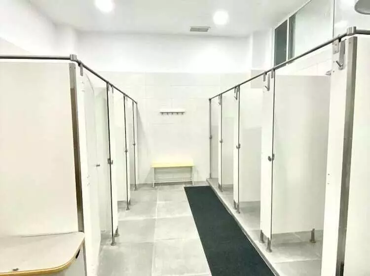 هتل کپسول Capsule Inn Valencia Hostel