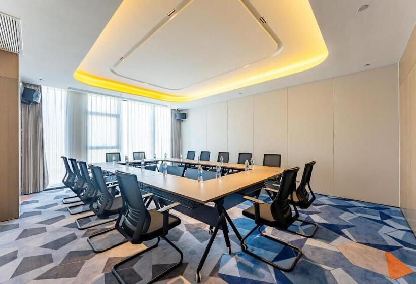 Отель Holiday Inn Express Suzhou Bay, An Ihg