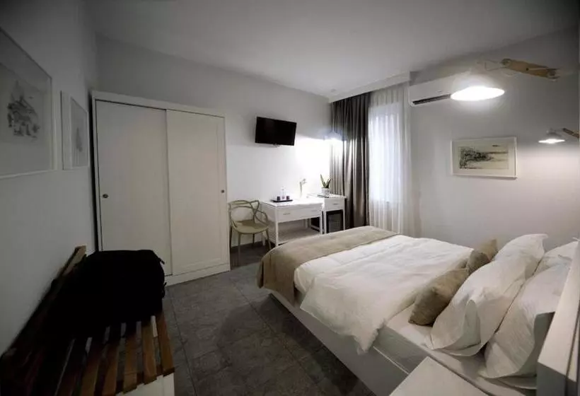 Konak Rooms L Skanderbeg Square