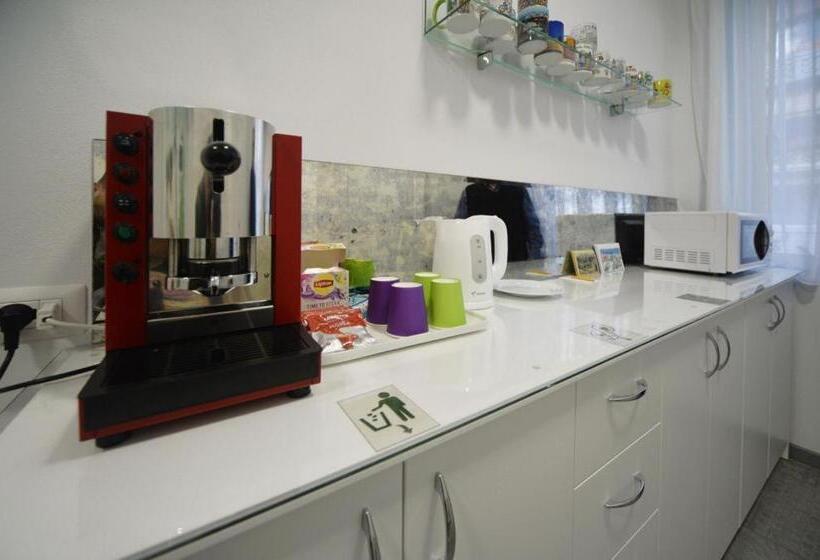 Konak Rooms L Skanderbeg Square