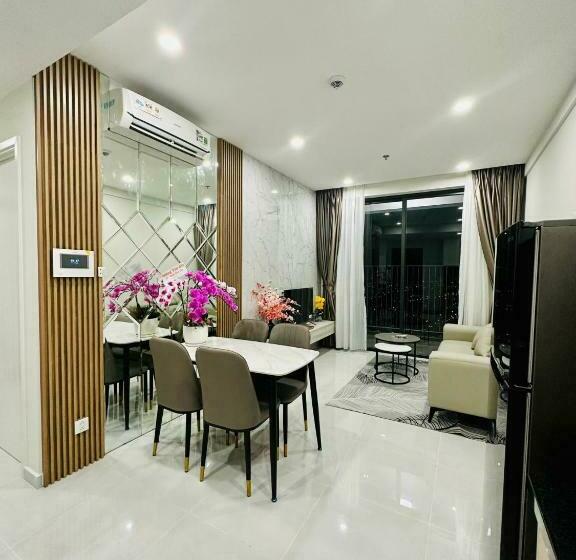 The Emerald Golf View