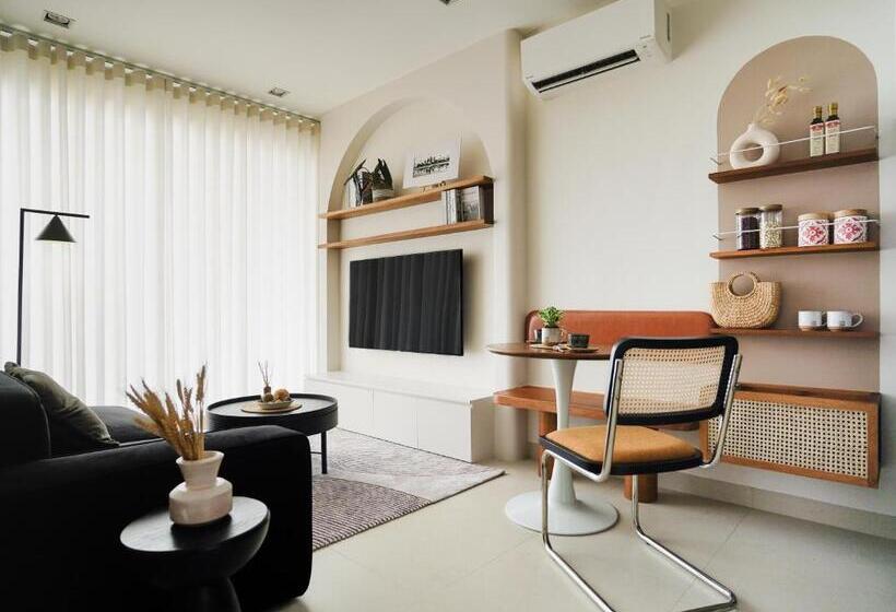 Velea@rose Apple Square