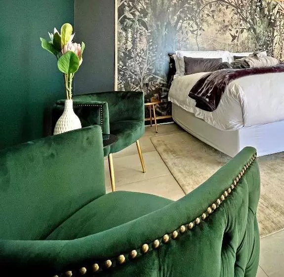 Aamiaismajoitus (B&B) Die Heerenhuys Guest Suites