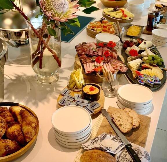 مبيت وإفطار Die Heerenhuys Guest Suites