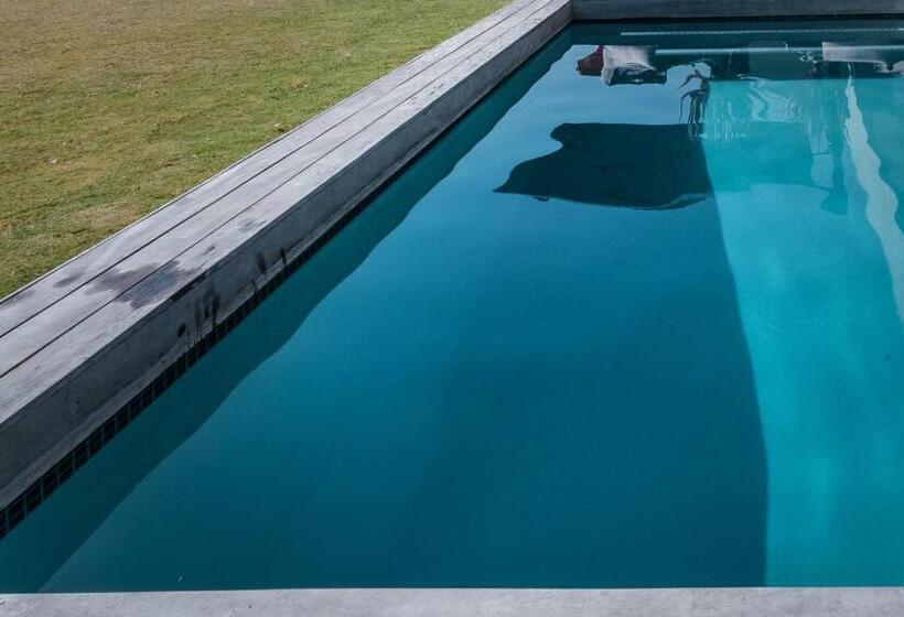 مبيت وإفطار Die Heerenhuys Guest Suites