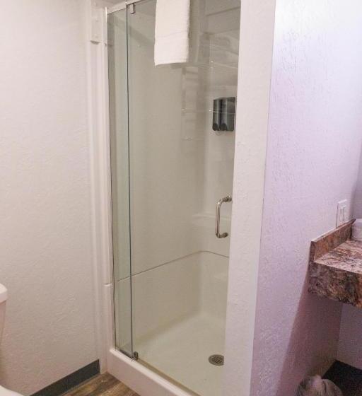 Отель Big Medicine Cabins