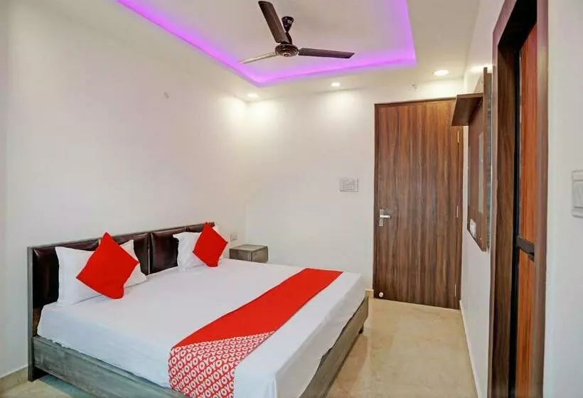 Hotelli Oyo Flagship Royal Residency