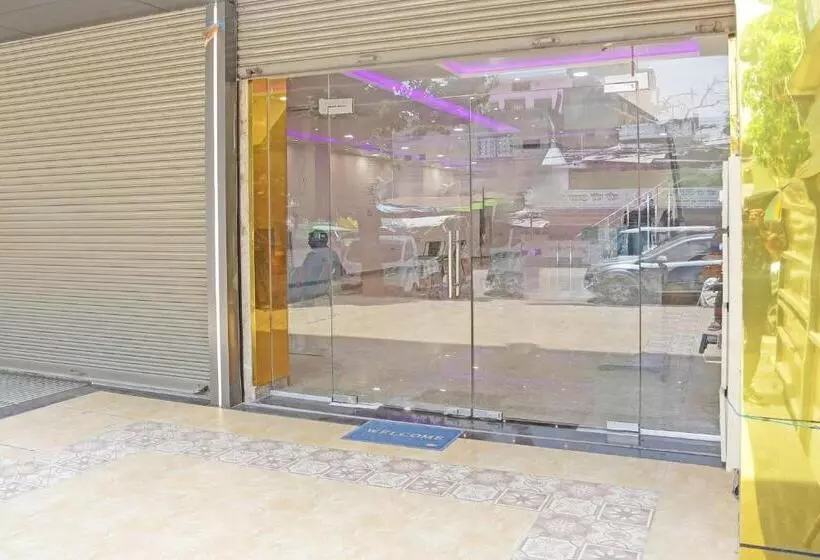 Hotelli Oyo Flagship Royal Residency