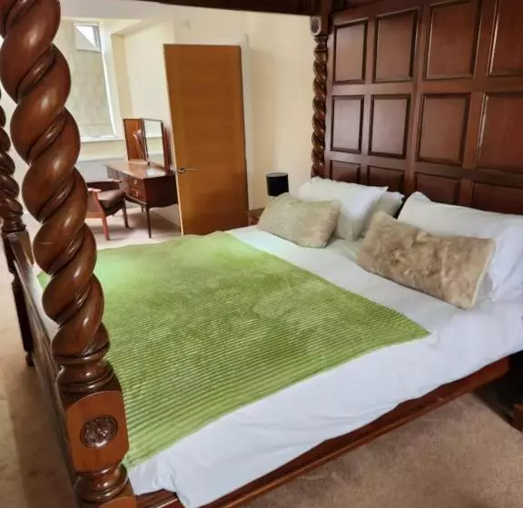 Hotelli The Garden Bar Rooms