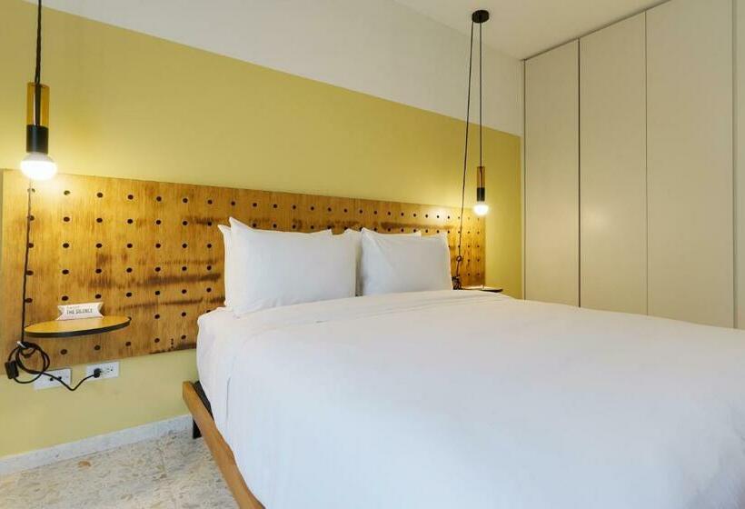 La Moderna, By Wynwood House