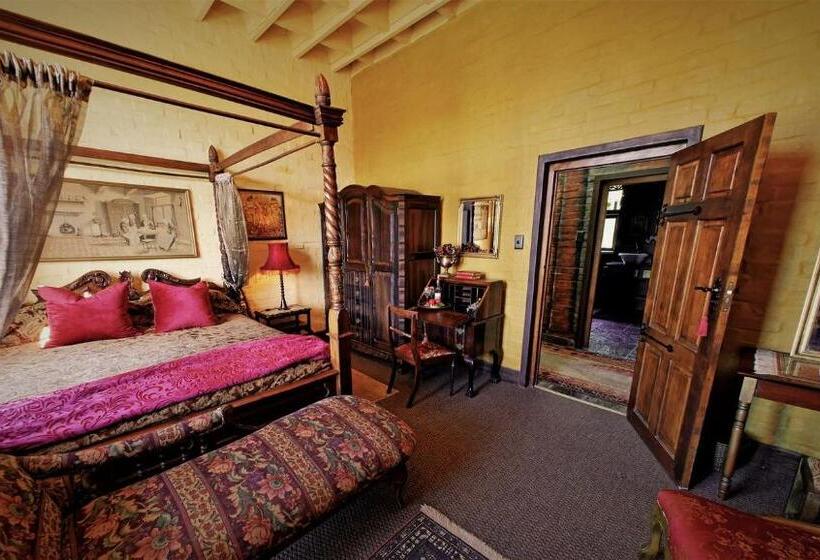 بنسيون Bygracealone Manor