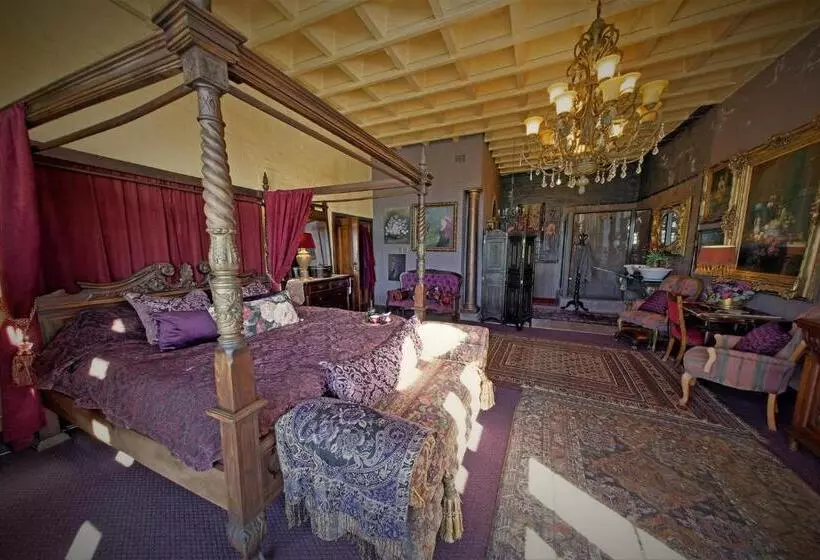 ペンション Bygracealone Manor